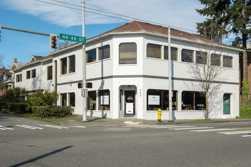 Primary Photo Of 300 NE 45th St, Seattle Freestanding For Sale