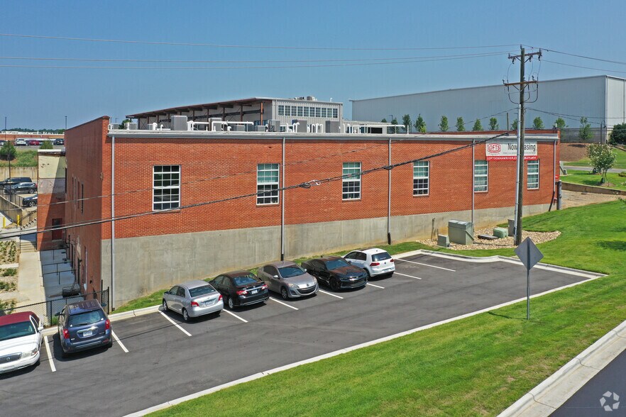 More Photos Of 116 E Main St, Haw River Apartments For Lease