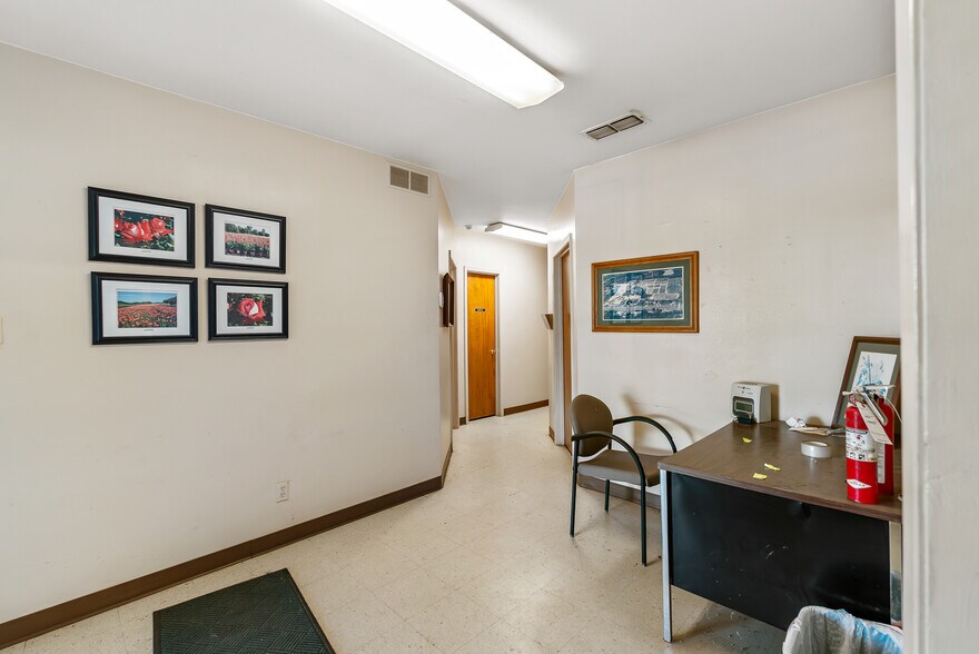 More Photos Of 17905 US Highway 69 N, Lindale Refrigeration Cold Storage For Sale