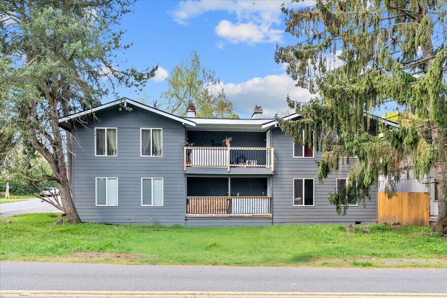 More Photos Of 10443 17th Ave SW, Seattle Multifamily For Sale