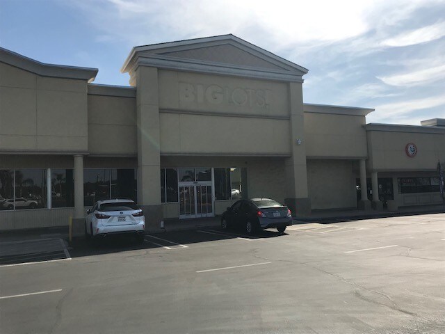 More Photos Of 406-498 W Shaw Ave, Clovis Unknown For Lease