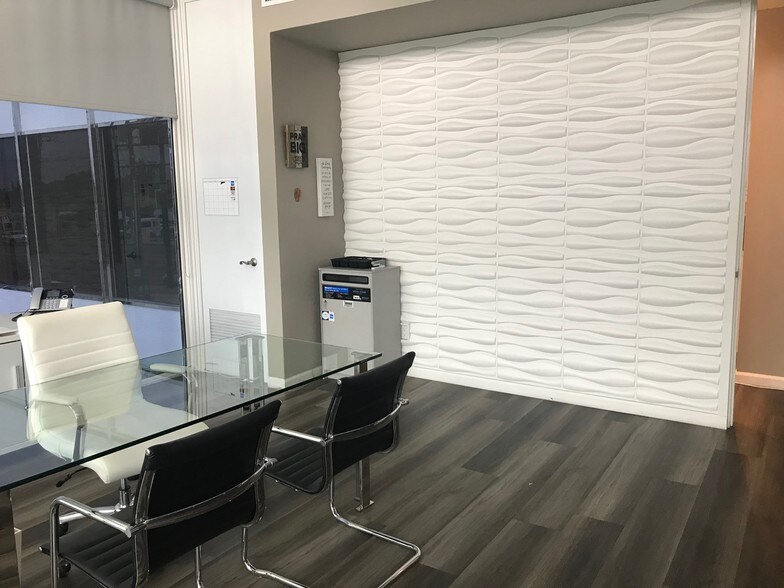 More Photos Of 6829 Lankershim Blvd, North Hollywood Medical For Lease