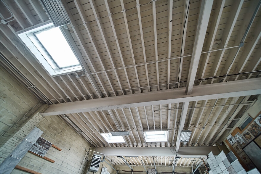 More Photos Of 2100 Jericho Tpke, Garden City Park Warehouse For Lease