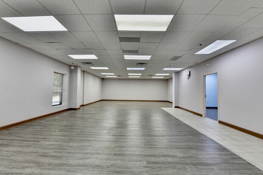 More Photos Of 1310 Capital Cir, Lawrenceville Warehouse For Sale