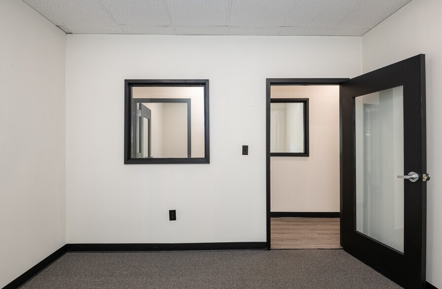 More Photos Of 599 North Ave, Wakefield Office For Lease