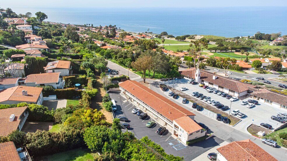 More Photos Of 316-348 Tejon Pl, Palos Verdes Estates Storefront Retail Office For Sale