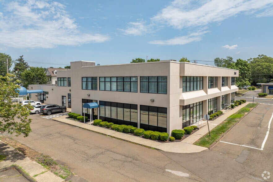 More Photos Of 2440 Whitney Ave, Hamden Medical For Sale