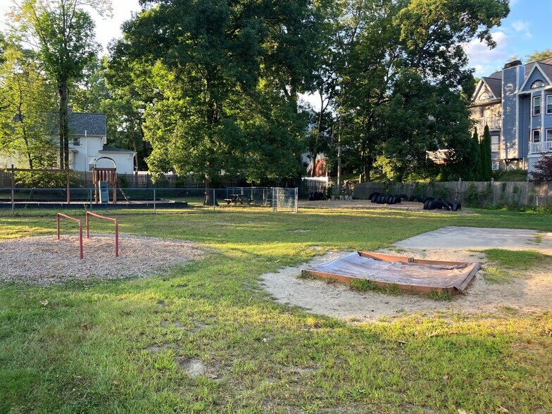 More Photos Of 349 Massasoit Rd, Worcester Daycare Center For Sale