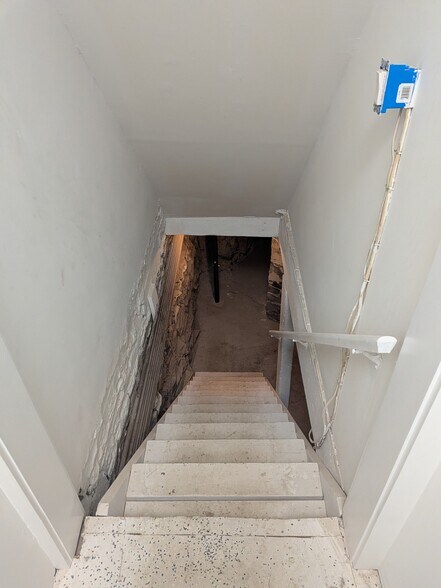 More Photos Of 585 Broadway, Kingston Storefront Retail Office For Lease