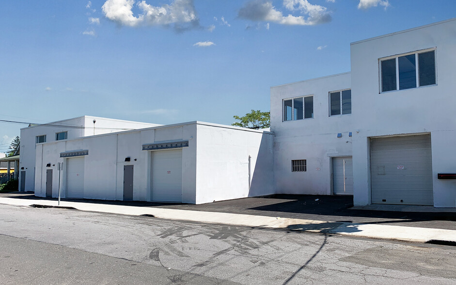 Primary Photo Of 17 Irving Ave, Stamford Warehouse For Lease