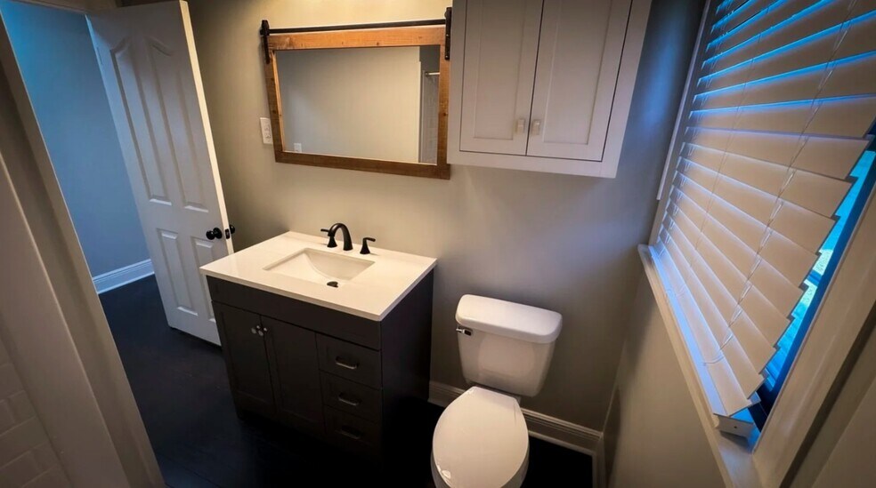 More Photos Of 102 Elmwood Dr, Lebanon Loft Creative Space For Lease