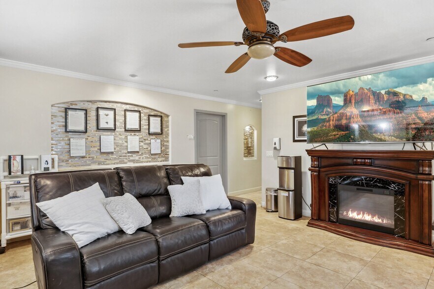 More Photos Of 3827 E Oak St, Phoenix Assisted Living For Sale