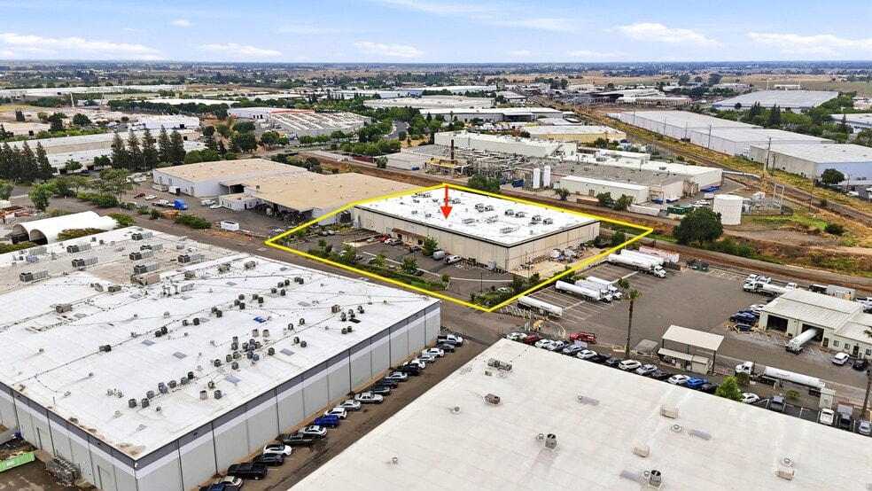 More Photos Of 5860 88th St, Sacramento Warehouse For Sale
