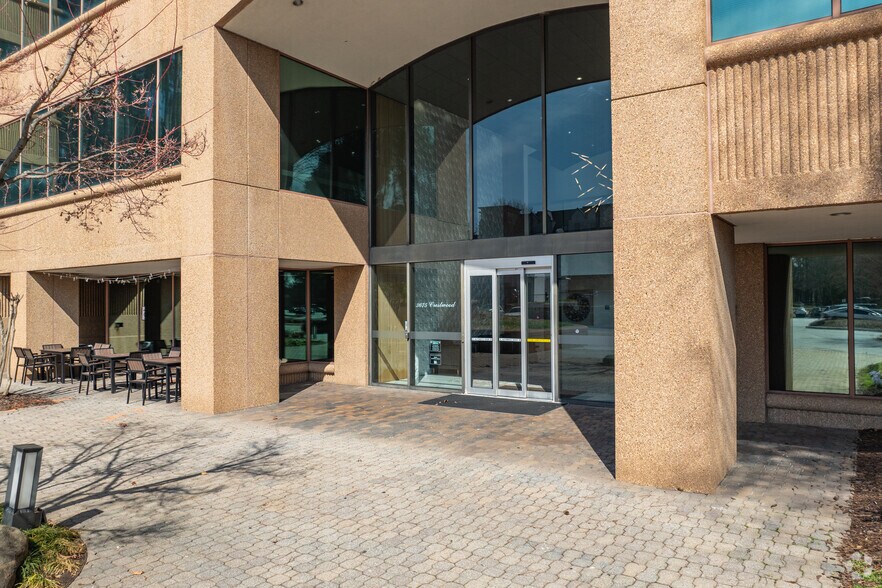 More Photos Of 3675 Crestwood Pkwy NW, Duluth Office Residential For Lease