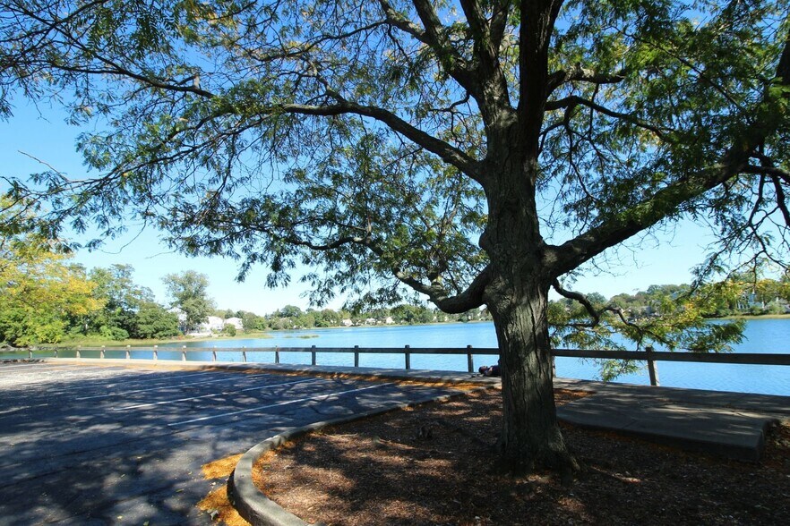 More Photos Of 1 Post Rd, Fairfield Office For Lease