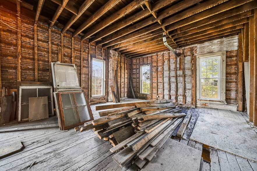 More Photos Of 2699 E Center St, North Kingsville Apartments For Sale