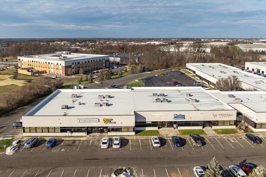 More Photos Of 8556 Cotter St, Lewis Center Office For Lease