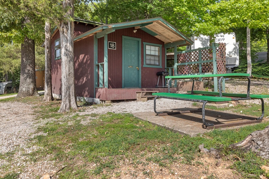 More Photos Of 621 Court St, Jasper Trailer Camper Park For Sale