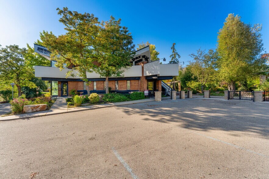 More Photos Of 2683 N Taft Ave, Loveland Storefront Retail Office For Sale