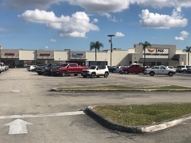 More Photos Of 3250 W 18th St, Hialeah Unknown For Lease