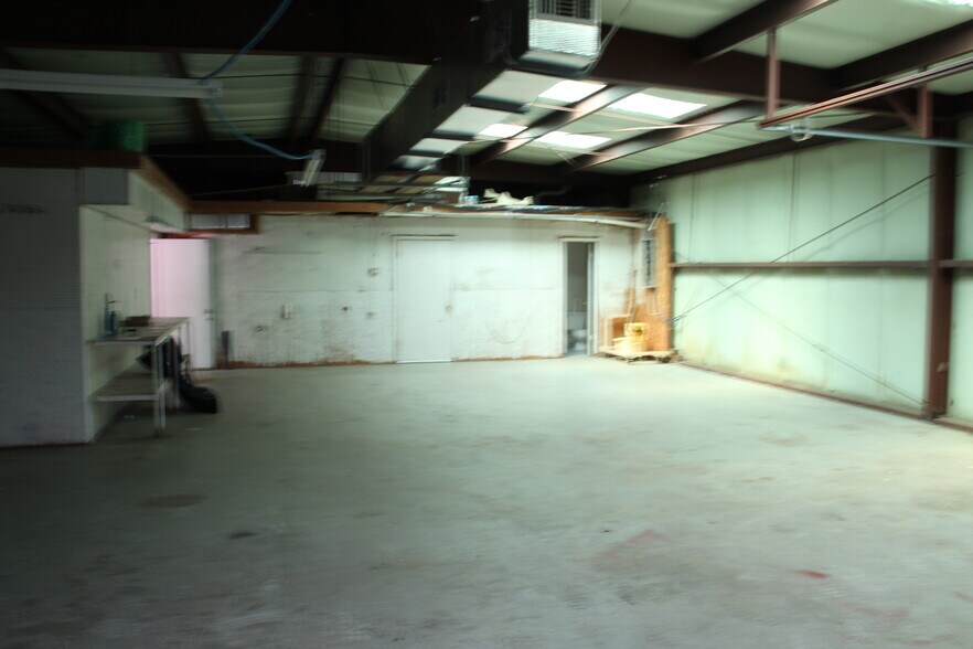 More Photos Of 6523 Harrietts Bluff Rd, Woodbine Freestanding For Sale