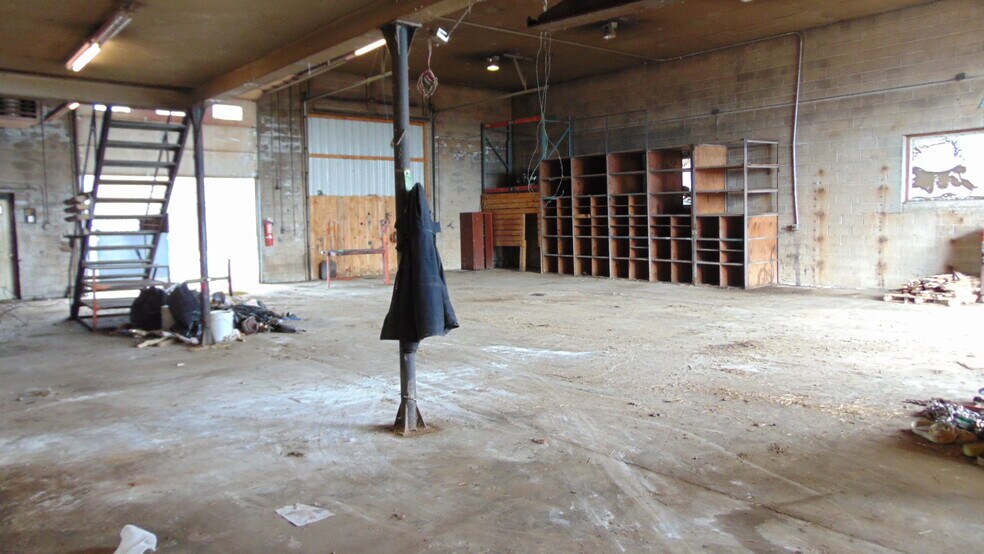 More Photos Of 2890 Jorolemon Rd, Weedsport Industrial For Sale