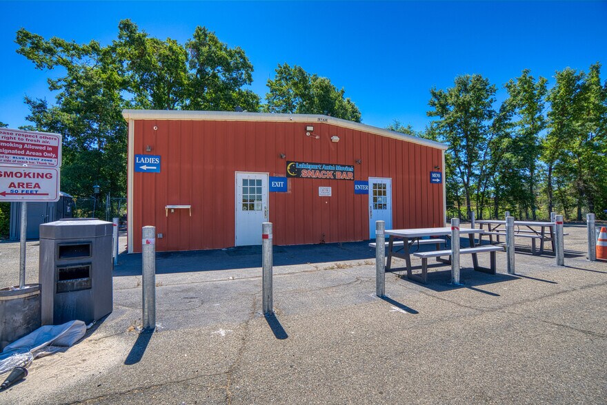 More Photos Of 52 Soda Bay Rd, Lakeport Movie Theatre For Sale