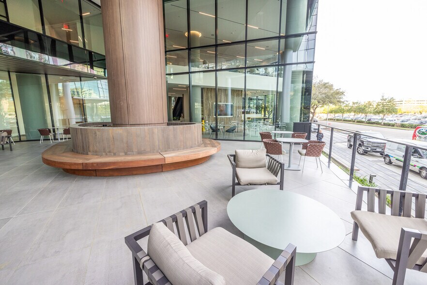 More Photos Of 820 Gessner Rd, Houston Office For Lease