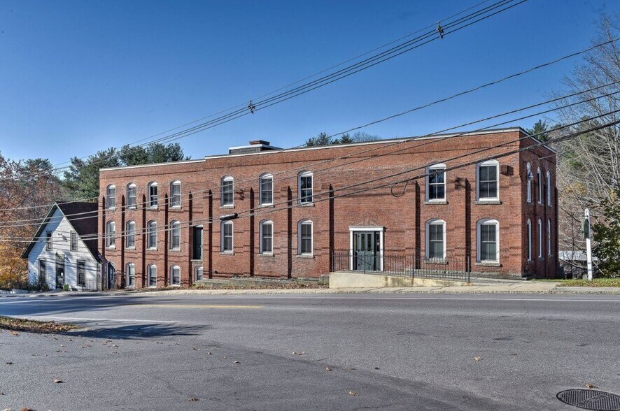 More Photos Of 42 Main St, Antrim Apartments For Sale