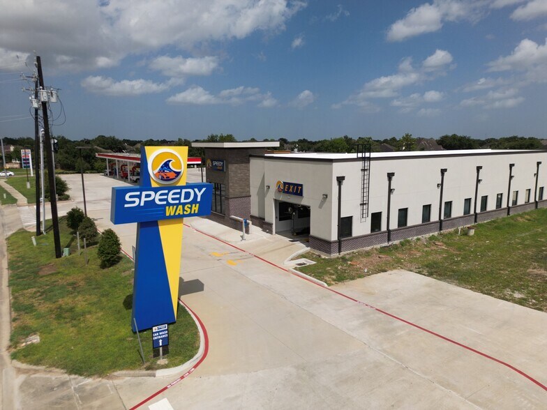 More Photos Of 2813 El Dorado blvd, Friendswood Carwash For Lease