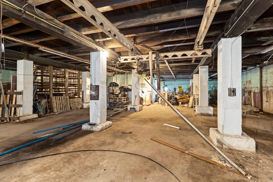 More Photos Of 1936 Revere Beach Pky, Everett Warehouse For Sale