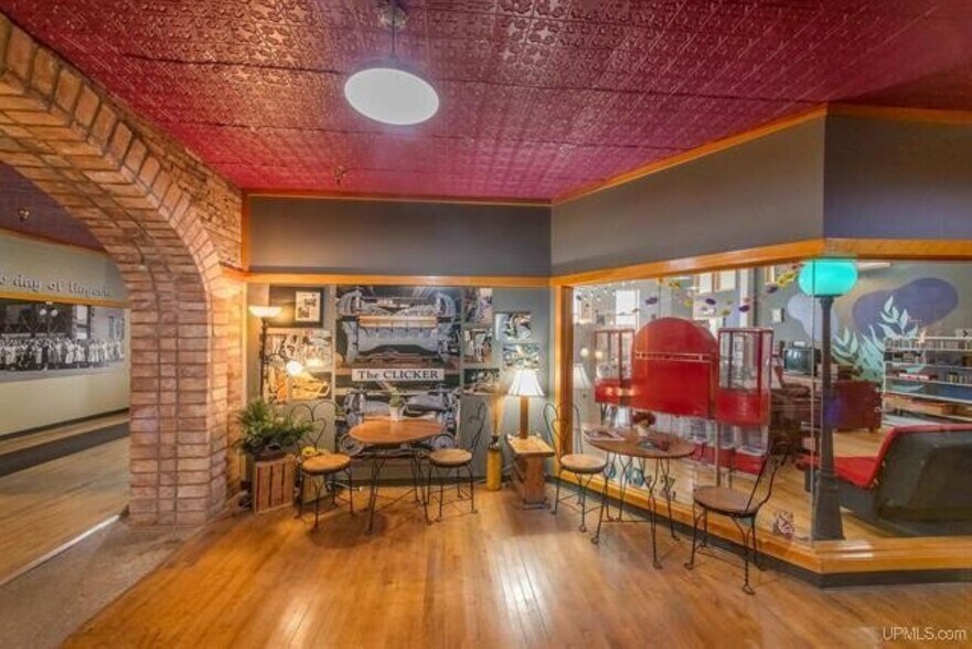 More Photos Of 308 Cleveland Ave, Ishpeming Medical For Sale