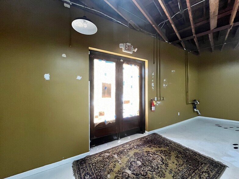 More Photos Of 1114 Porter Rd, Nashville Freestanding For Lease