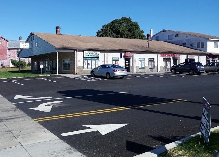 More Photos Of 3321 Main St, Manchester Self Storage For Lease