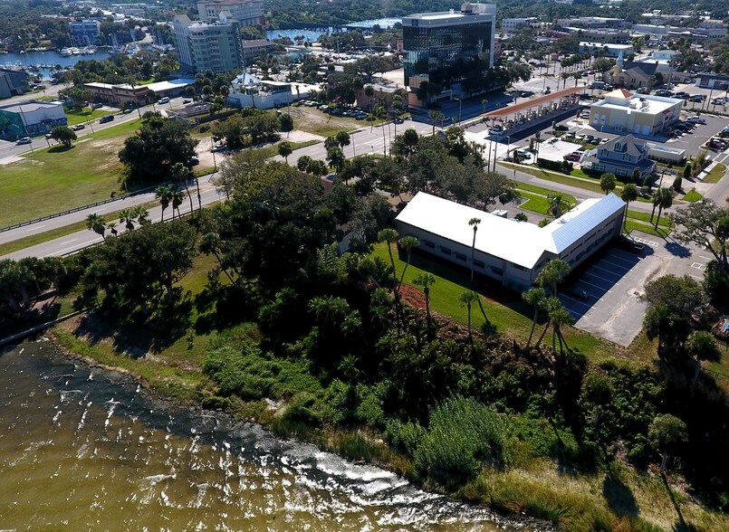 More Photos Of 1819 Riverview Dr, Melbourne Medical For Lease