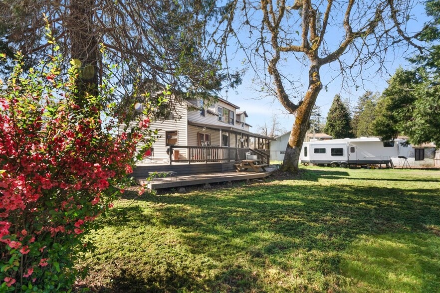 Primary Photo Of 125 Hogue Dr, Selma Industrial For Sale