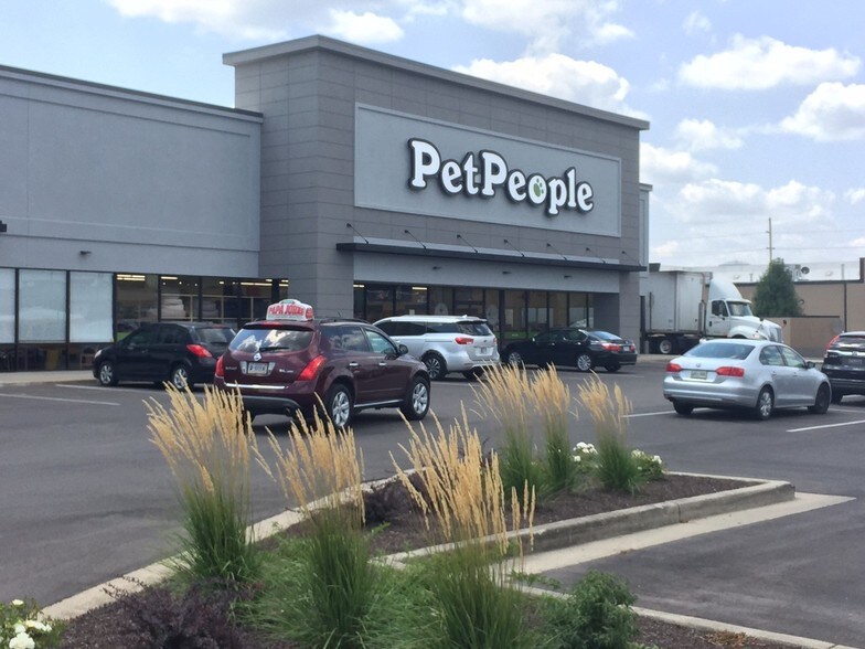 More Photos Of 1675 W Smith Valley Rd, Greenwood General Retail For Lease