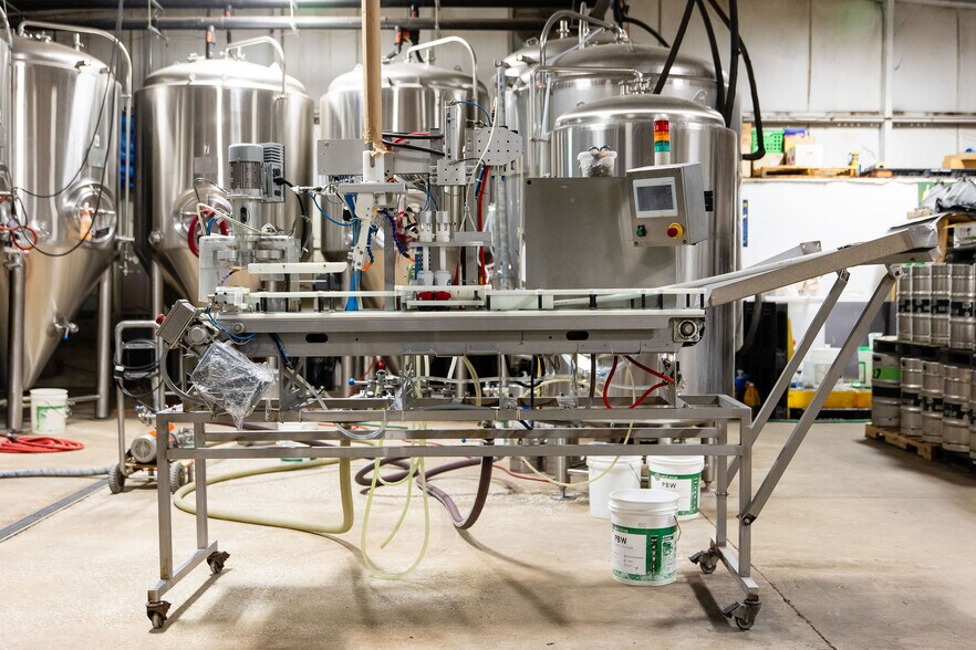 More Photos Of 65 Silver St, Sheffield Warehouse For Sale