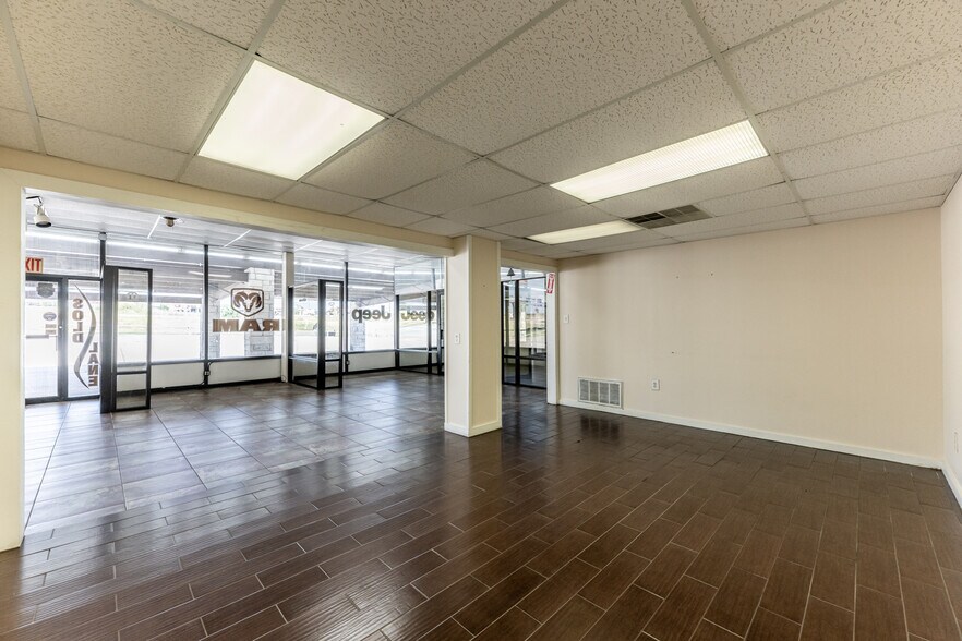 More Photos Of , Huntsville General Retail For Sale