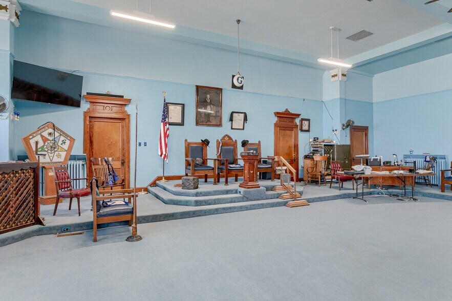 More Photos Of 3001 Connor Ave, Kansas City Specialty For Sale