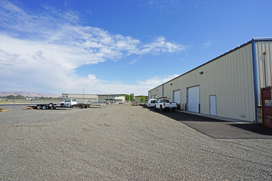 More Photos Of 2101 Oak Ave, Yakima Warehouse For Lease