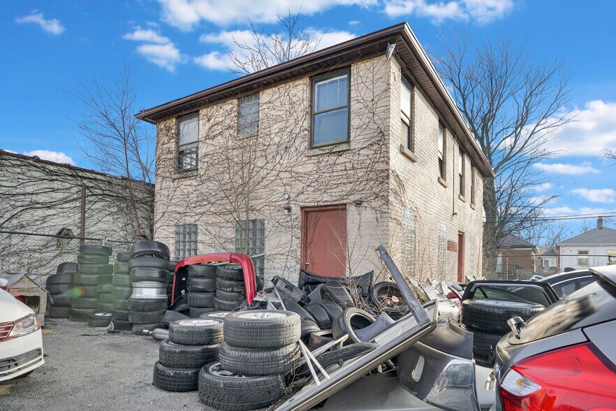 More Photos Of 3595 Broadway, Gary Industrial For Sale