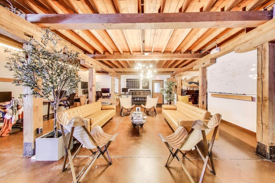 More Photos Of 5511 95th Ave, Kenosha Warehouse For Sale