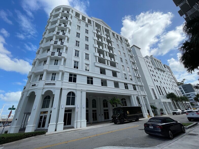 More Photos Of 3850 Bird Rd, Miami Office For Sale