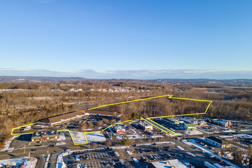 More Photos Of 34 Shunpike Rd, Cromwell Freestanding For Lease