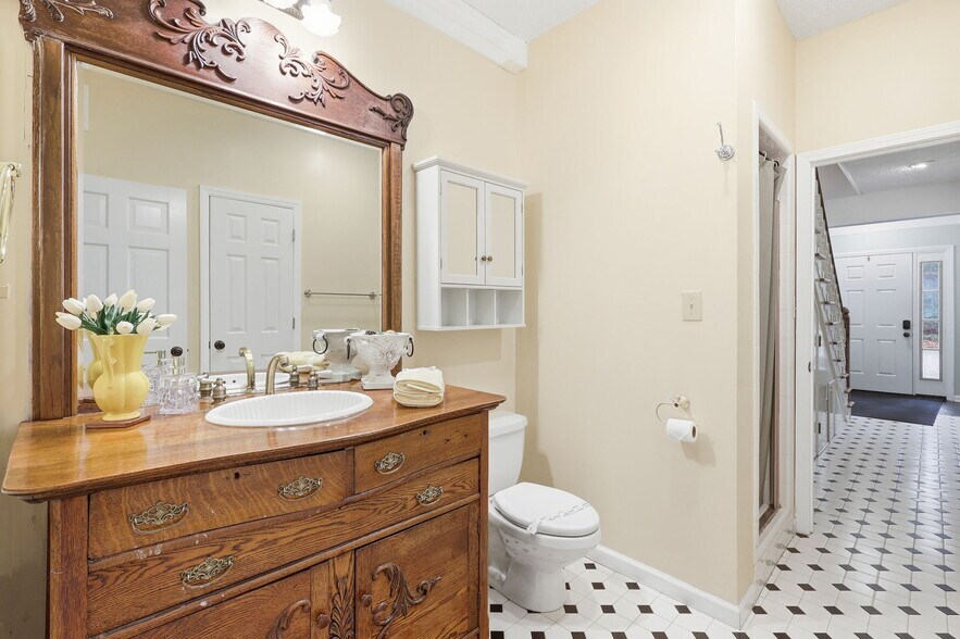 More Photos Of 1644 Broadstone Rd, Banner Elk General Retail For Sale