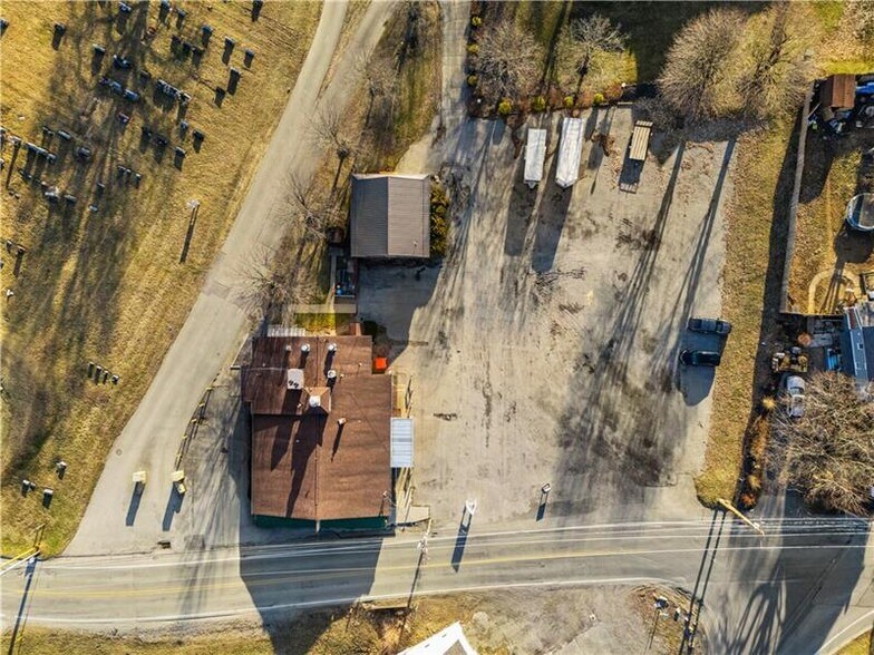 More Photos Of 180 Butler Rd, Saxonburg Restaurant For Sale