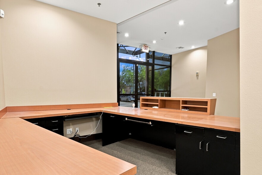 More Photos Of 2701 Crimson Canyon Dr, Las Vegas Light Manufacturing For Sale