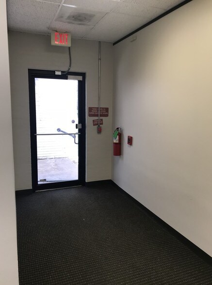 More Photos Of 1115 Gemini St, Houston Loft Creative Space For Lease