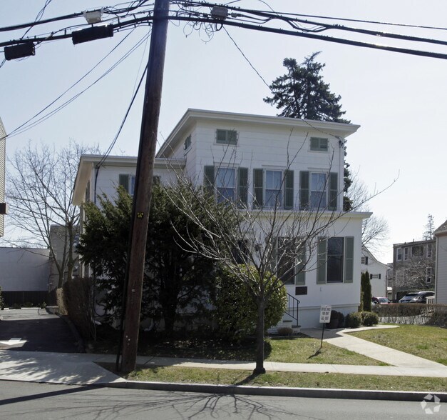 More Photos Of 37 Arch St, Greenwich Office For Sale